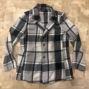 Women’s Plaid Shacket Shirt Jacket – Lightweight Flannel Feel - Shoulder Pads